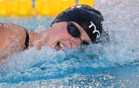 Lani Pallister stuns Katie Ledecky with her first international 800 free loss at Pan Pacs